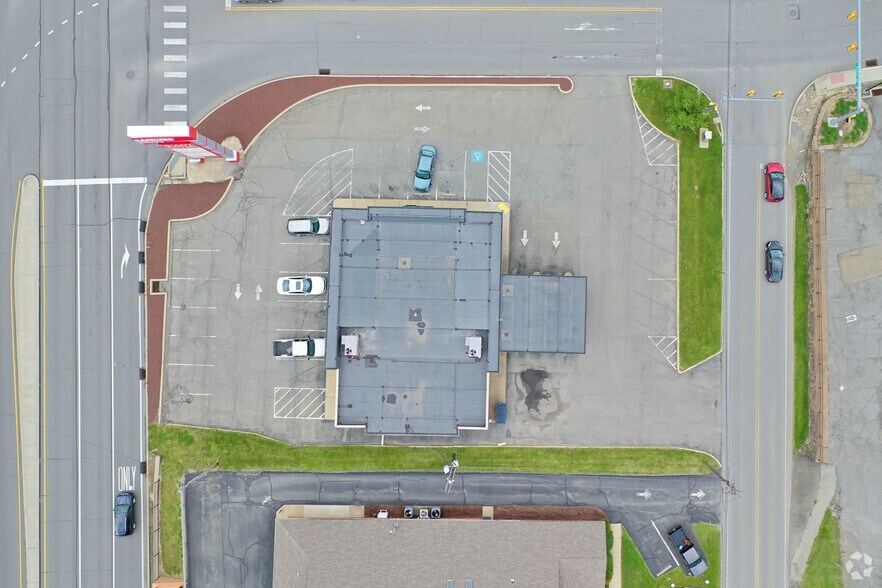 More Photos Of 1660 W State St, Baden Bank For Lease