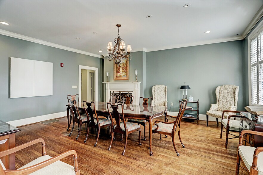 More Photos Of 4301 Yoakum Blvd, Houston Office For Lease