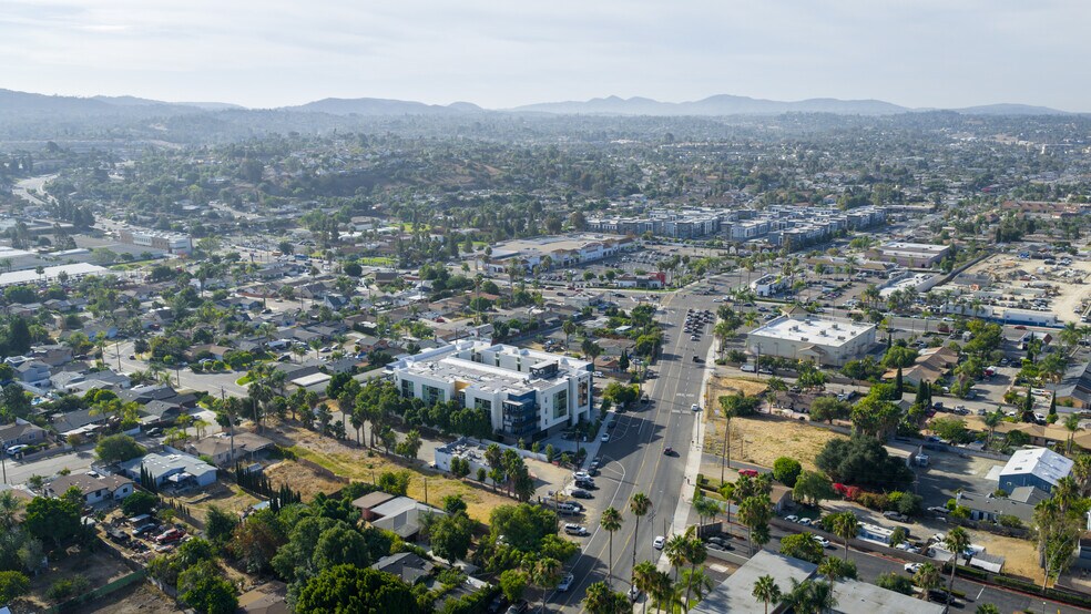 More Photos Of 1565 N Santa Fe Ave, Vista Freestanding For Sale