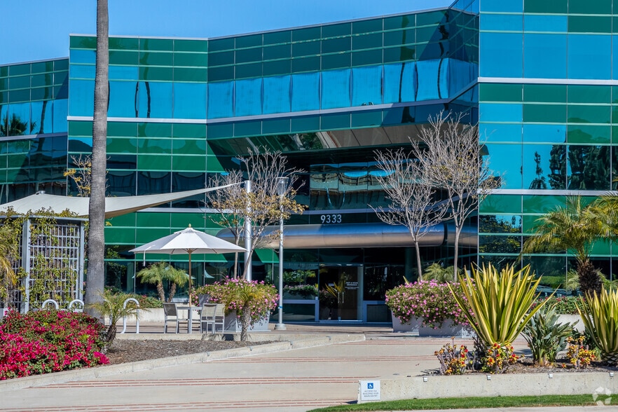 More Photos Of 9333 Genesee Ave, San Diego Unknown For Lease