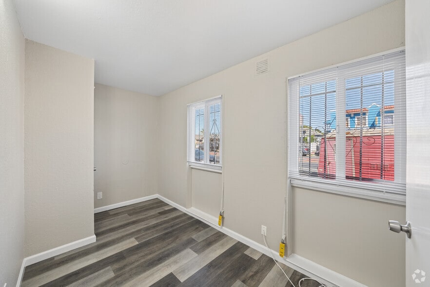 More Photos Of 2125 92nd Ave, Oakland Apartments For Sale