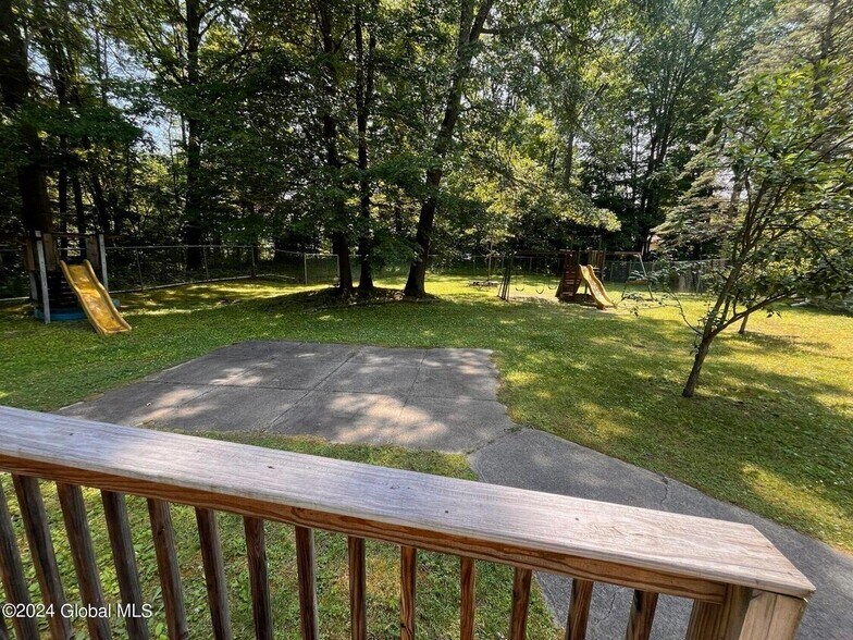 More Photos Of 1612 Crescent Rd, Clifton Park Schools For Sale