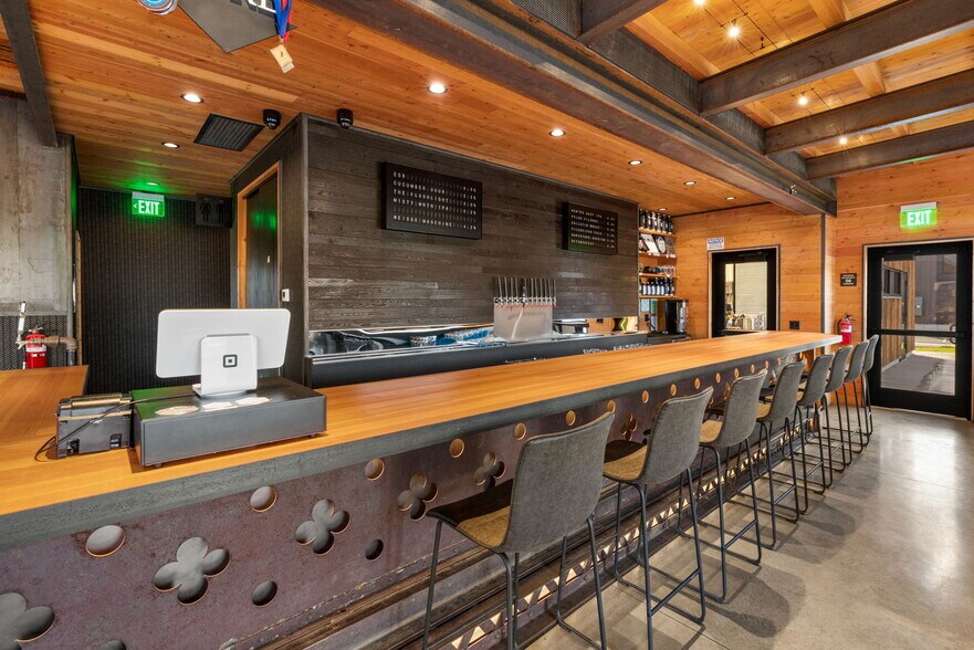 More Photos Of 123 W Elm St, Three Forks Restaurant For Sale