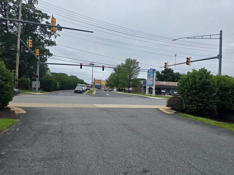 More Photos Of 105 Carroll Island Rd, Middle River Freestanding For Lease