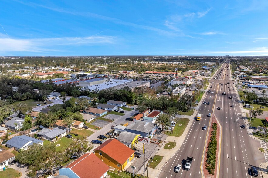 More Photos Of 7949 Ulmerton Rd, Largo Storefront For Sale