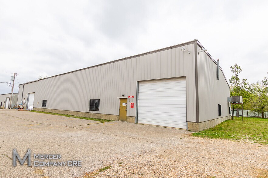 More Photos Of 340 S Eckroat St, Oklahoma City Unknown For Lease