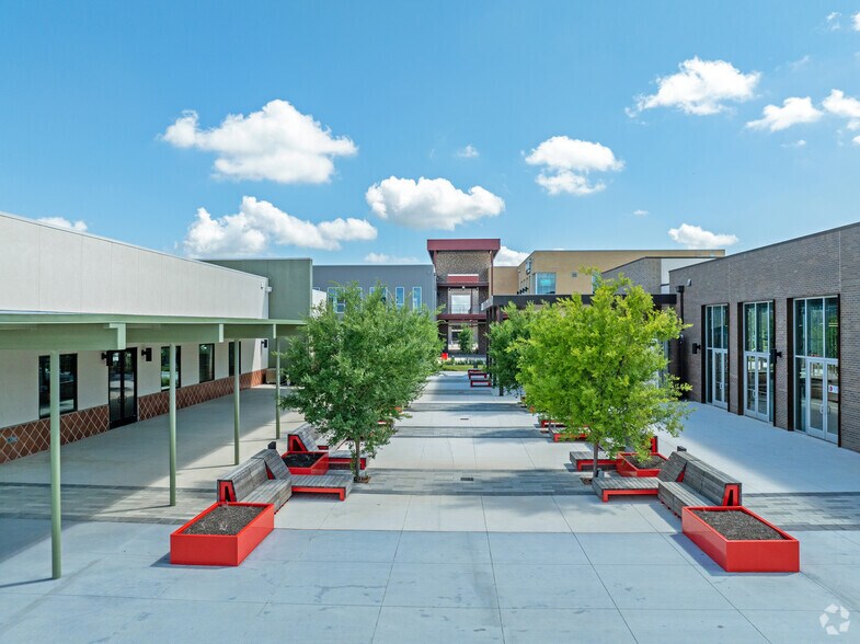 More Photos Of 3500 E Parmer Ln, Austin Unknown For Lease