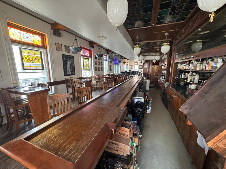More Photos Of 154-190 N Merchant St, Decatur General Retail For Sale
