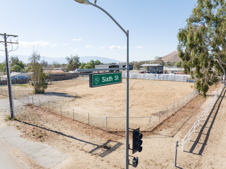 More Photos Of 1100 6th St, Norco Land For Sale