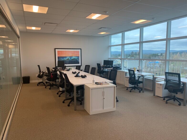 More Photos Of 3450 Uptown Blvd, Victoria Office Residential For Lease