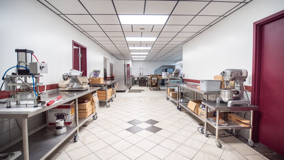 More Photos Of 29 Angel Dr, Leechburg Refrigeration Cold Storage For Sale