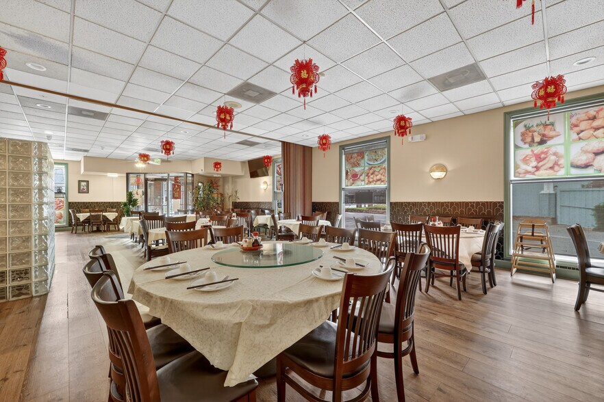 More Photos Of 1614 21st St, Sacramento Restaurant For Sale