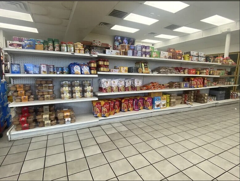 More Photos Of 1001 S Woody Guthrie St, Okemah Storefront Retail Office For Sale