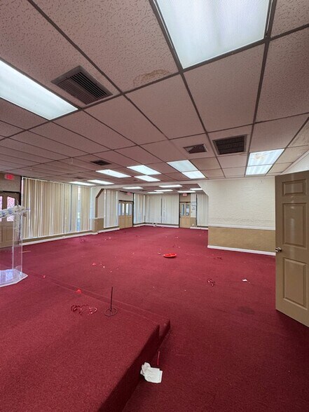 More Photos Of 4410-4538 Inverrary Blvd, Lauderhill Storefront For Lease