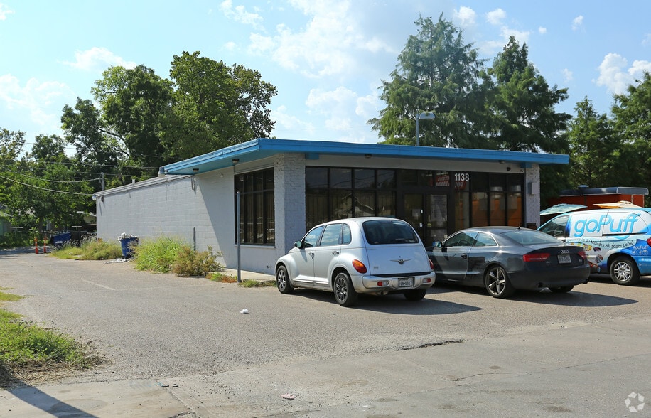 Primary Photo Of 1138 Airport Blvd, Austin Freestanding For Lease