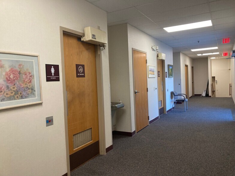 More Photos Of 2202-2336 S Park St, Madison General Retail For Lease