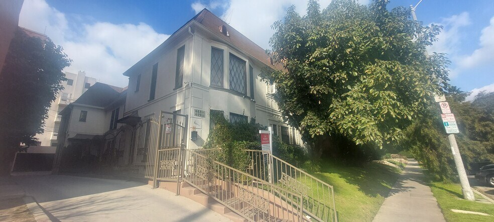 More Photos Of 613 S Dunsmuir Ave, Los Angeles Apartments For Sale