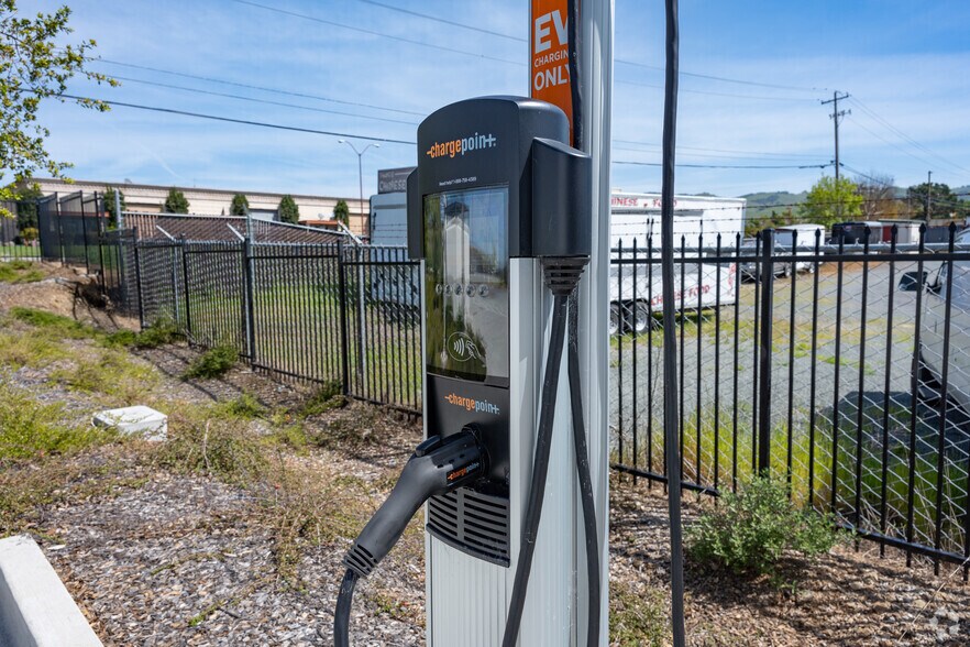 More Photos Of 1055 Soscol Ferry Rd, Napa Industrial For Sale