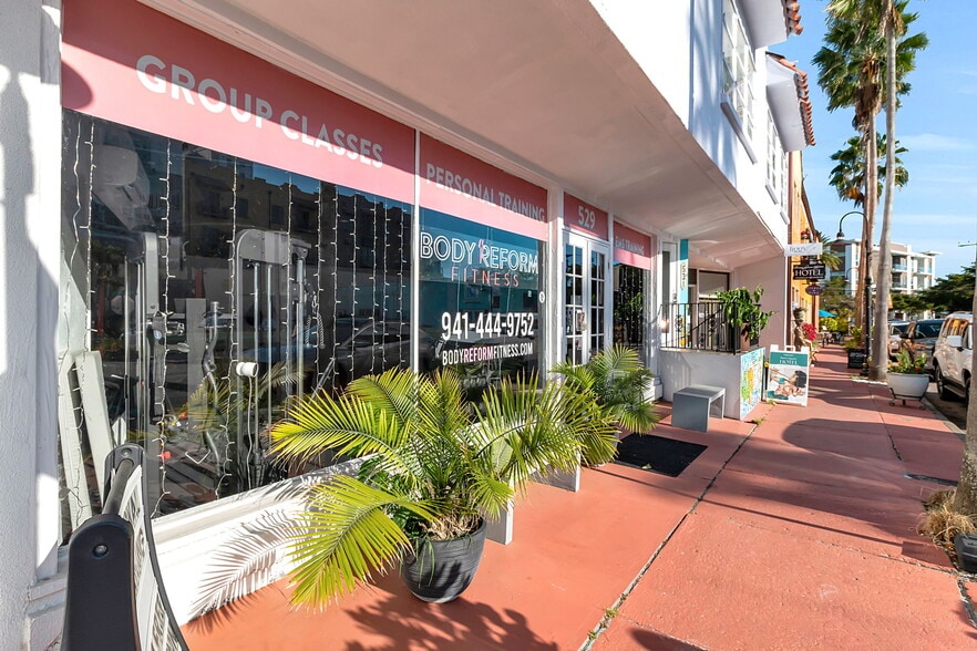 More Photos Of 530-536 S Pineapple Ave, Sarasota Storefront Retail Residential For Sale