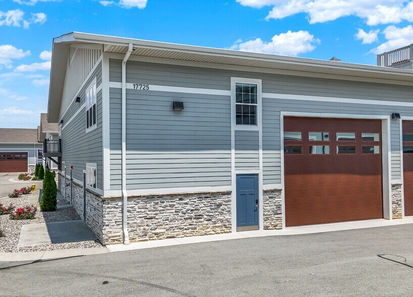 More Photos Of 17725 Motor District Cir, Carmel Showroom For Sale