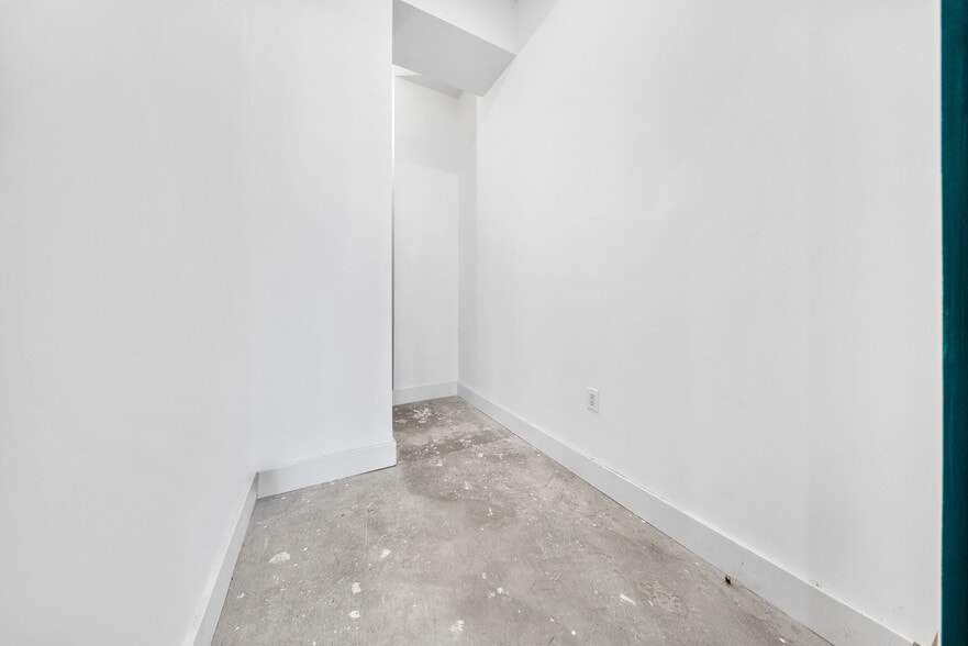 More Photos Of 37-29 32nd St, Long Island City Apartments For Sale