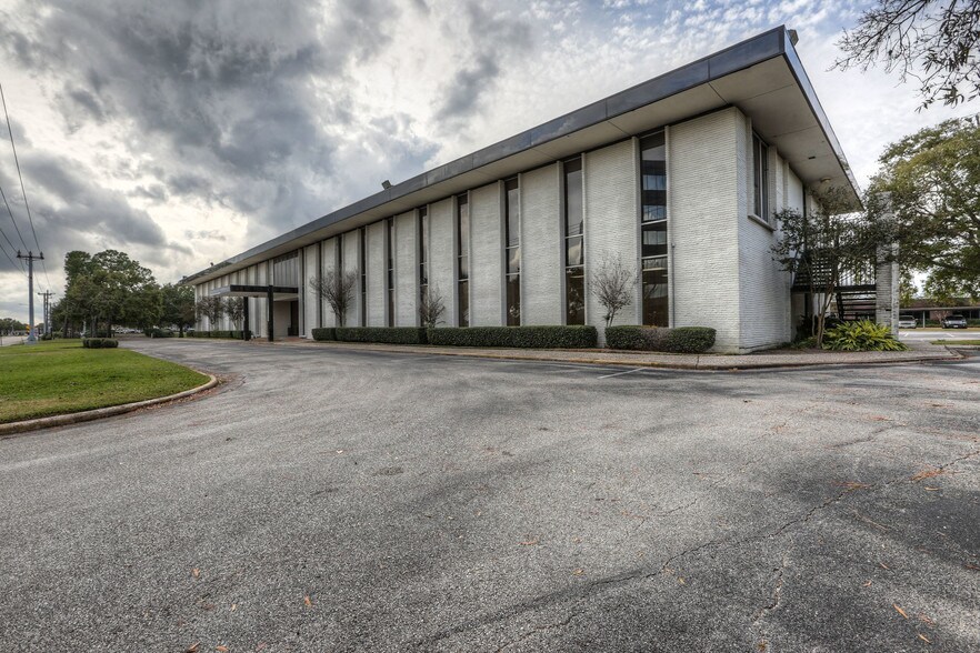 More Photos Of 1115 Gemini St, Houston Loft Creative Space For Lease