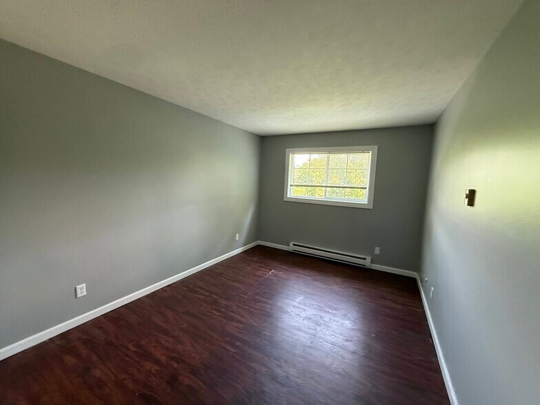 More Photos Of 8712-8804 Dayton Oxford Rd, Franklin Apartments For Sale