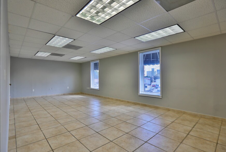More Photos Of 888 NW 27th Ave, Miami Storefront Retail Office For Lease