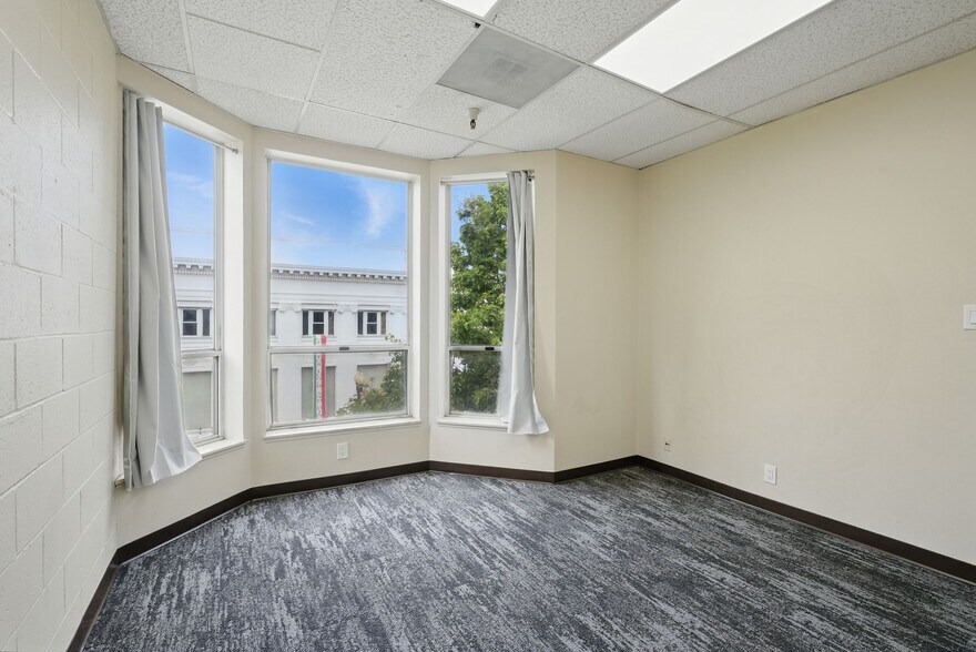 More Photos Of 301 Grand Ave, South San Francisco Office For Lease