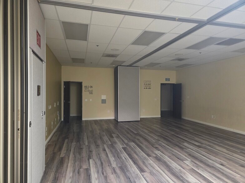More Photos Of 28930-28988 Greenspot Rd, Highland Unknown For Lease