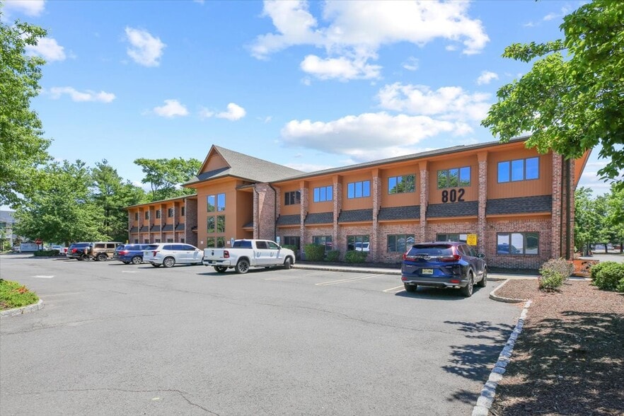 More Photos Of 802 W Park Ave, Ocean Office For Lease