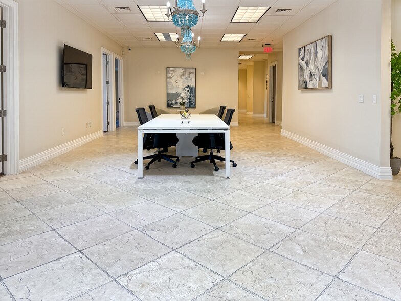 More Photos Of 3501 N Ocean Dr, Hollywood Coworking Space