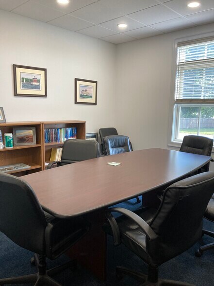 More Photos Of 49 Boston Post Rd, Waterford Office For Lease