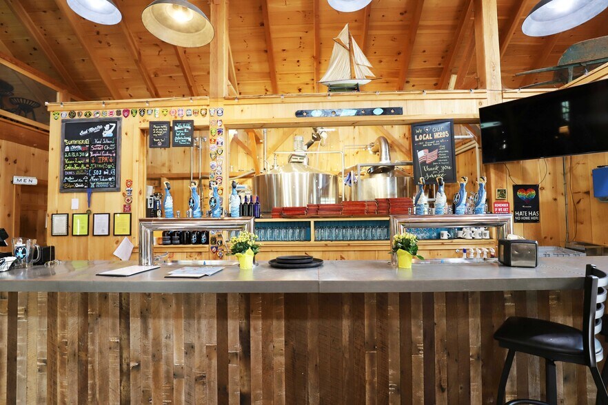 More Photos Of 876 E Falmouth Hwy, Ea Falmouth General Retail For Sale