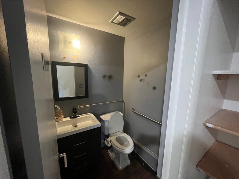 More Photos Of 1137 S Jason St, Denver Industrial For Lease