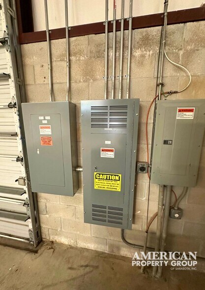 More Photos Of 188 Triple Diamond Blvd, Nokomis Warehouse For Sale