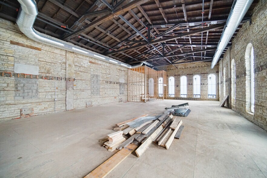 More Photos Of 1000 S State St, Lockport Restaurant For Sale