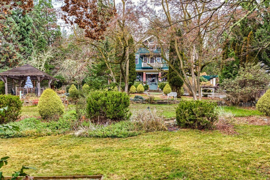 More Photos Of 455 N Oregon St, Jacksonville Hospitality For Sale