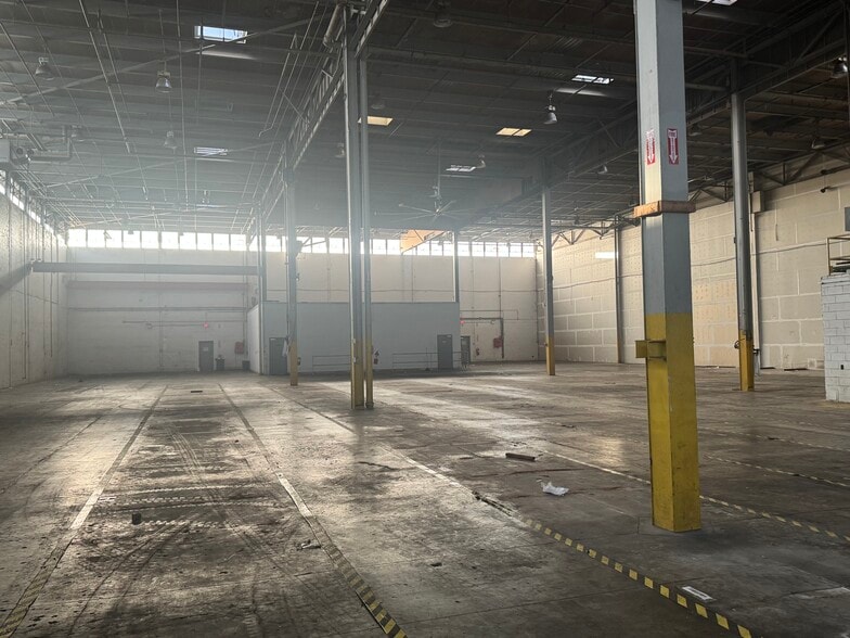 More Photos Of 801 Edwards Ave, New Orleans Distribution For Lease