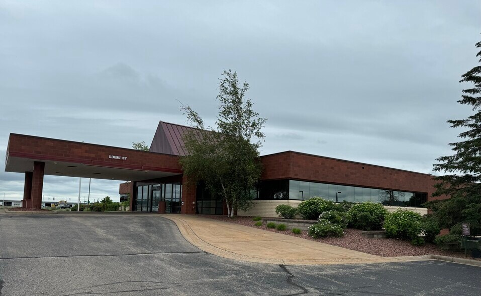 More Photos Of 3605 Stewart Ave, Wausau Flex For Sale