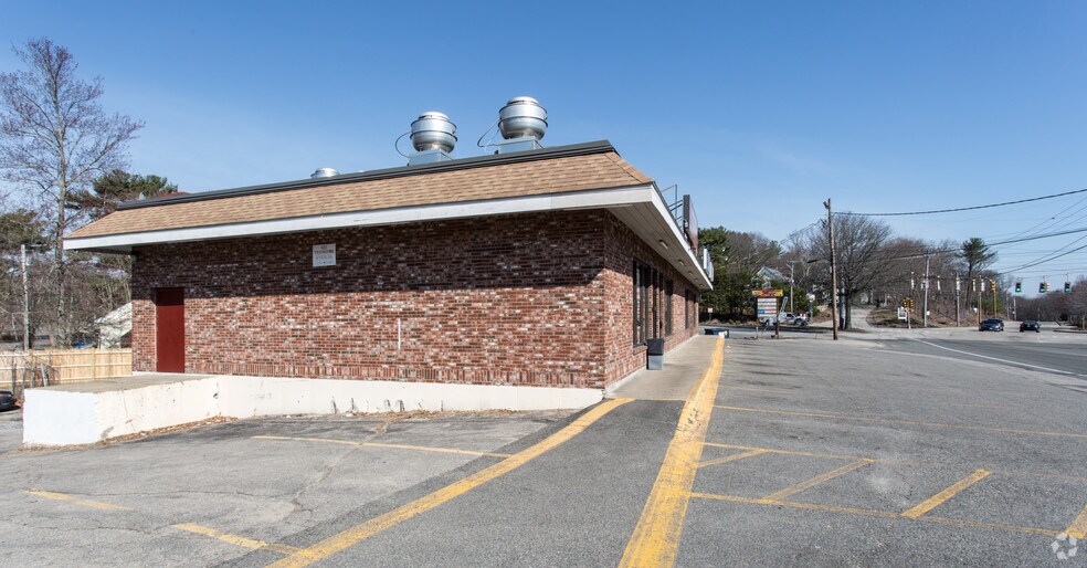 More Photos Of 408-414 Center St, Randolph Unknown For Lease