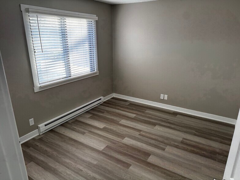 More Photos Of 107 SE 1st St, Bondurant Apartments For Sale