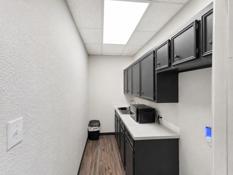 More Photos Of 4104 Houston Hwy, Victoria General Retail For Sale