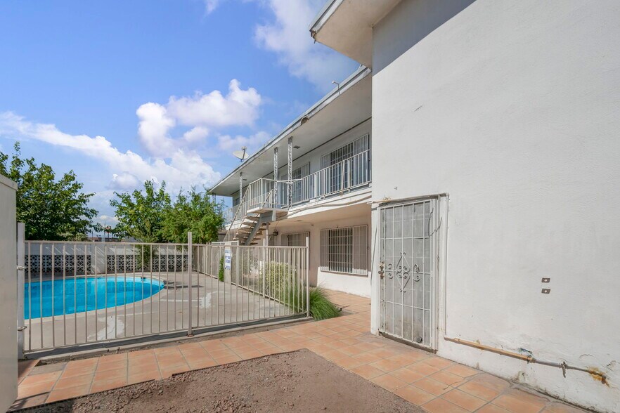 More Photos Of 1165 Sierra Vista Dr, Las Vegas Apartments For Sale