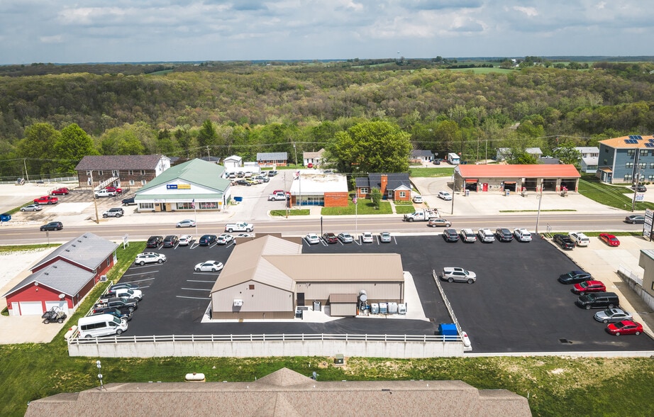More Photos Of 1008 E Main St, Linn Auto Dealership For Sale