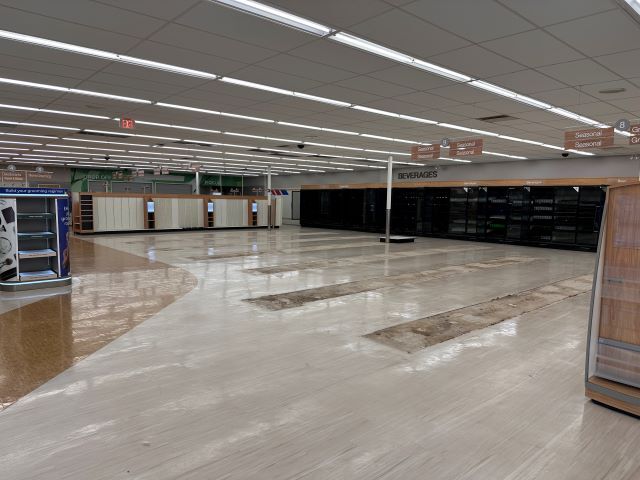 More Photos Of 425 N 5th St, Roscommon Freestanding For Lease