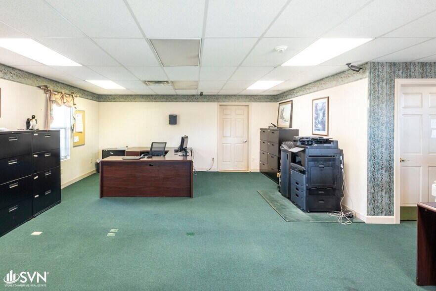 More Photos Of 129 Fieldview Dr, Versailles Warehouse For Sale