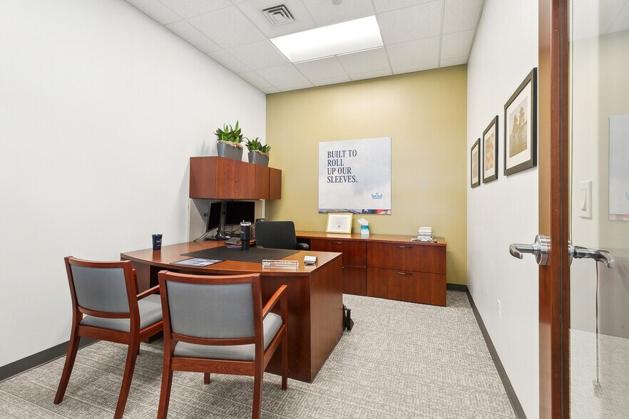 More Photos Of 3908 Veterans Memorial Blvd, Metairie General Retail For Sale