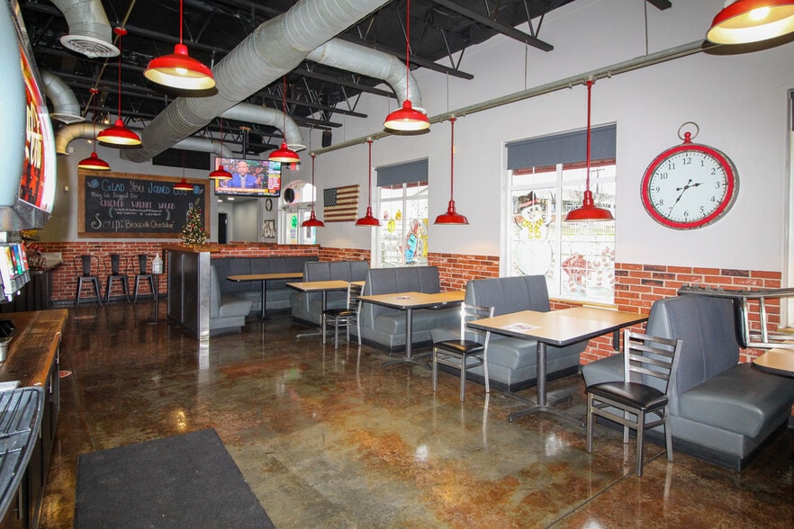 More Photos Of 2417 W Kennewick Ave, Kennewick Restaurant For Lease