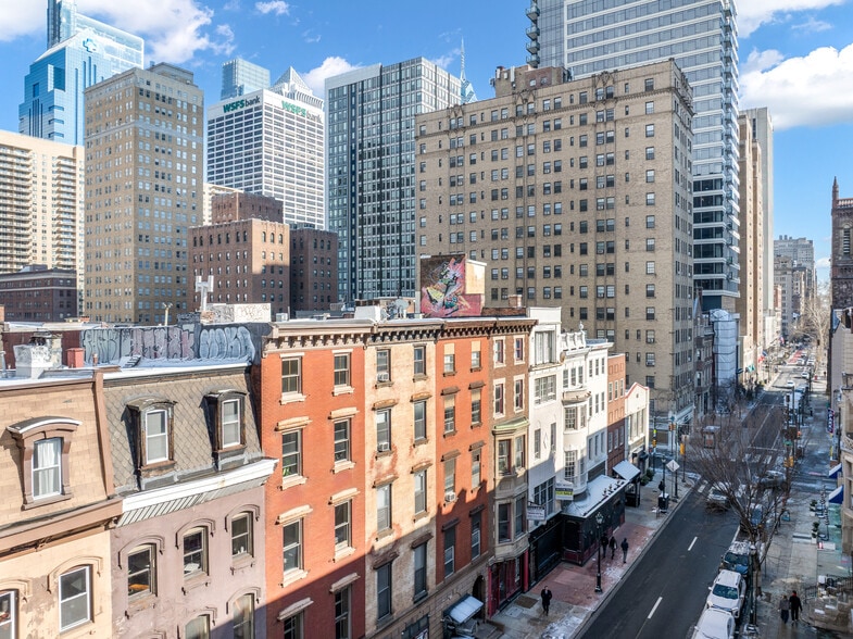 More Photos Of 2015 Walnut St, Philadelphia Apartments For Sale